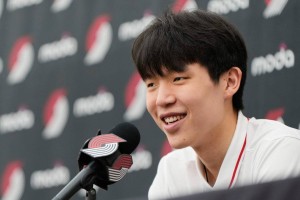 去看看他的高光集锦吧！ ESPN分析师盛赞杨瀚森